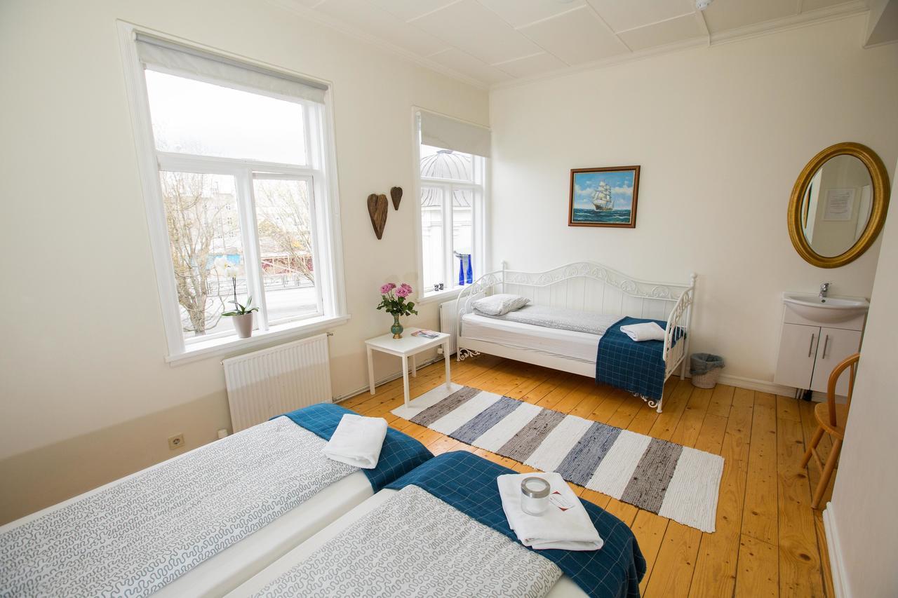 Central Guesthouse Reykjavik Exterior photo